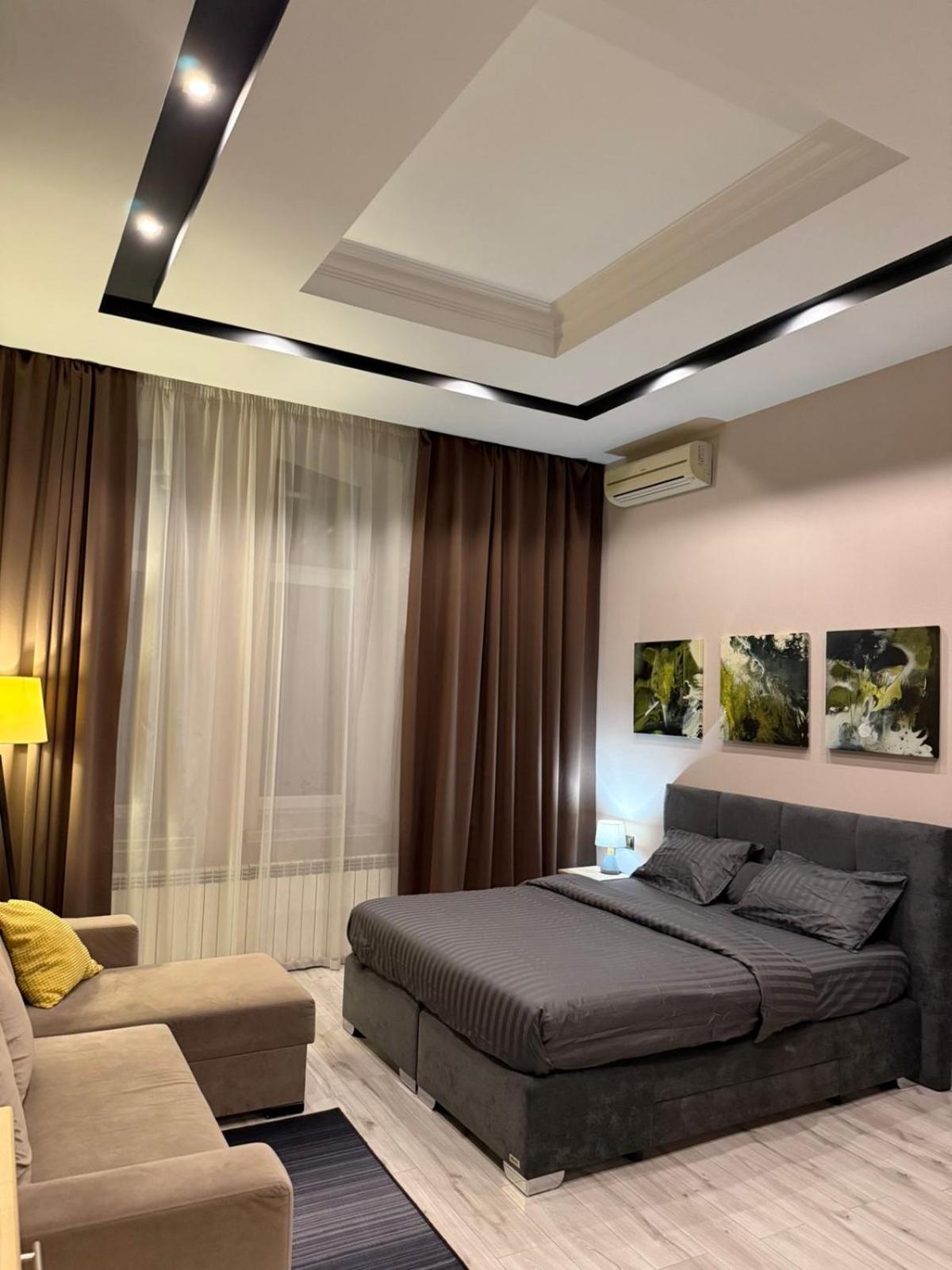 Vip - Дві Спальні Метро Хрещатик Лютеранська 3 Kyiv Exterior photo